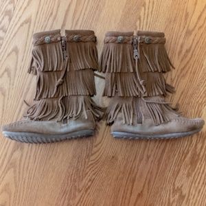 Little girls 3 tier Minnetonkas size 12